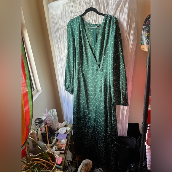 Boohoo Curve Green Satin Faced Long Sleeve White Polka Dot Surplice Plus Size 18 - Picture 6 of 7